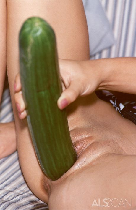 Big Clit Pics